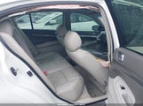 Infiniti G37X JN1CV6AR4BM356125 снимка
