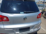 Volkswagen Tiguan S/Se/Sel WVGAV75N49W513079 photo