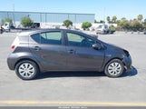 Toyota Prius C Two JTDKDTB38D1552271 снимка