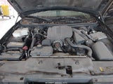 Lincoln Town Car Signature 1LNHM81V17Y638183 снимка