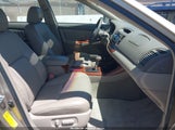 TOYOTA CAMRY LE/XLE/SE 4T1BF30K74U572784 снимка