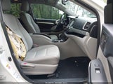 Toyota Highlander Le Plus V6 5TDBKRFH3GS306637 снимка