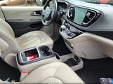 Chrysler Pacifica Hybrid 2C4RC1L73MR591644 снимка