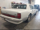 Lincoln Town Car 1LNLM81F6LY691359 снимка