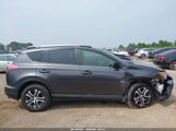 Toyota Rav4 Le JTMBFREV7JJ211191 снимка