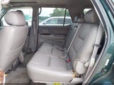Toyota Sequoia Sr5 V8 5TDBT44A12S087496 снимка