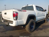 Toyota Tacoma Double Cab/Sr/Sr5/Trd Sport/Trd Off Road/Trd Pro 3TMCZ5AN5NM456963 fotografie
