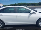 Toyota Camry Le 4T1BF1FK2FU090674 снимка