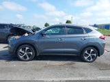 Hyundai Tucson Limited KM8J3CA26GU081002 снимка