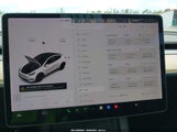 Tesla Model Y 5YJYGDEF0MF240238 снимка