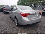 Toyota Corolla Le 5YFBURHE4JP855647 снимка