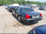 Lincoln Town Car Signature Limited 1LNHM82W75Y640637 снимка