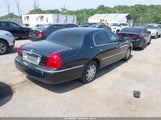 Lincoln Town Car Signature Limited 1LNHM82W75Y640637 fotografie