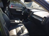 Volvo Xc40 T4 Momentum YV4AC2HK0N2705368 photo