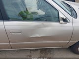 Toyota Camry Le JT2BG22K810556601 снимка