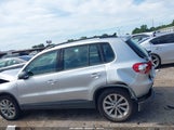 Volkswagen Tiguan 2.0T/2.0T S WVGAV7AX4HK043309 снимка