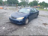 Toyota Camry Le 4T1BE32KX4U290459 снимка