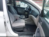 Hyundai Tucson Se KM8J2CA47JU821233 снимка