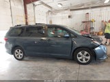 Toyota Sienna Le 8 Passenger 5TDKK3DC9FS667468 fotografie