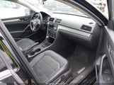 Volkswagen Passat 1.8T Wolfsburg Edition 1VWAT7A38EC061905 photo