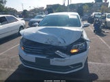 Volkswagen Passat 1.8T S 1VWAT7A30GC002625 photo