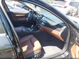 BMW 528I xDrive WBA5A7C58FD625392 fotografie
