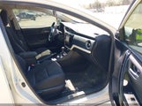 Toyota Corolla Im JTNKARJE8HJ551704 снимка