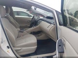 Toyota Prius Two JTDKN3DU3F0432194 снимка