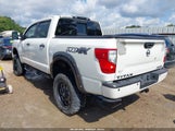 Nissan Titan Pro-4X 1N6AA1E51JN527798 fotografie
