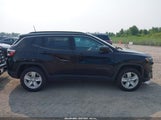Jeep Compass Latitude 4X4 3C4NJDBB5NT129161 fotografie