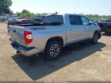 Toyota Tundra Limited 5TFHY5F17MX047631 fotografie