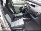 Toyota Prius C Two JTDKDTB32D1540133 снимка