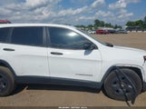 Jeep Cherokee Sport 1C4PJMAB4EW317559 снимка