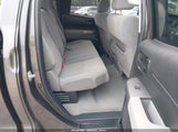 Toyota Tundra Grade 5.7L V8 5TFUY5F1XBX183652 fotografie
