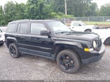 Jeep Patriot Latitude 1C4NJRFBXCD689980 снимка