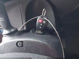 Toyota Corolla Le 2T1BURHE6JC084673 снимка