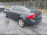 Volvo S60 T5/T5 Platinum/T5 Premier/T5 Premier Plus YV1612FHXD2170399 fotografie
