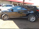 Nissan Rogue Sport S JN1BJ1CPXHW000636 снимка