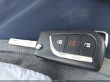 Toyota C-Hr Xle/Xle Premium JTNKHMBX8J1006686 fotografie