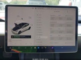 Tesla Model 3 Standard Range Plus Rear-Wheel Drive 5YJ3E1EAXMF083269 снимка
