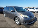 Toyota Sienna Xle V6 8 Passenger 5TDYK3DC2DS341325 fotografie