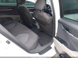 Toyota Camry Le 4T1B11HK2JU678563 fotografie