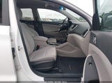 Hyundai Tucson Se KM8J3CA46HU586119 снимка