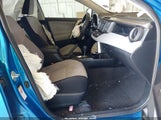 Toyota Rav4 Xle JTMWFREV8HJ704552 снимка