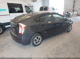 Toyota Prius Two JTDKN3DU6D5658648 fotografie