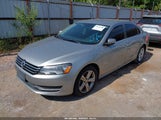 Volkswagen Passat 1.8T Se 1VWBT7A39EC042218 photo