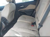 Jeep Cherokee Latitude 1C4PJLCS8FW566312 снимка