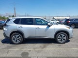 Nissan Rogue Sv Intelligent Awd 5N1BT3BB3NC721611 fotografie