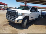 Toyota Tundra Sr5 5.7L V8 5TFDW5F1XGX550725 fotografie