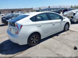 Toyota Prius Two JTDKN3DU0F1968823 снимка